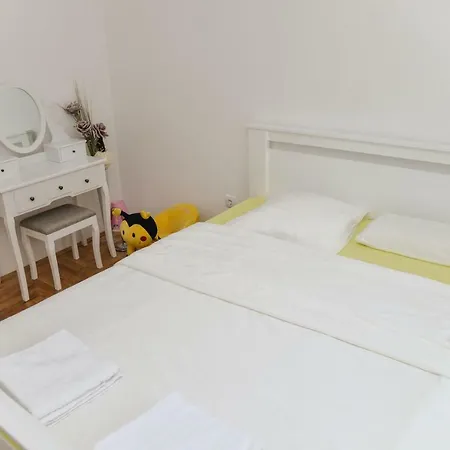 アパート Apartman Dona