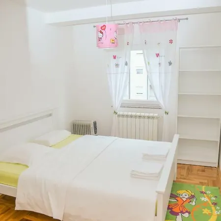 アパート Apartman Dona *